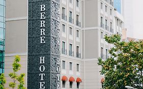 Mia Berre Hotels